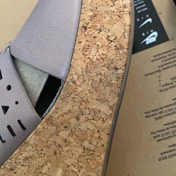 RARE Kenneth Cole wedged sandals with geometric pattern cutouts. Leather. - Picture 7 of 17